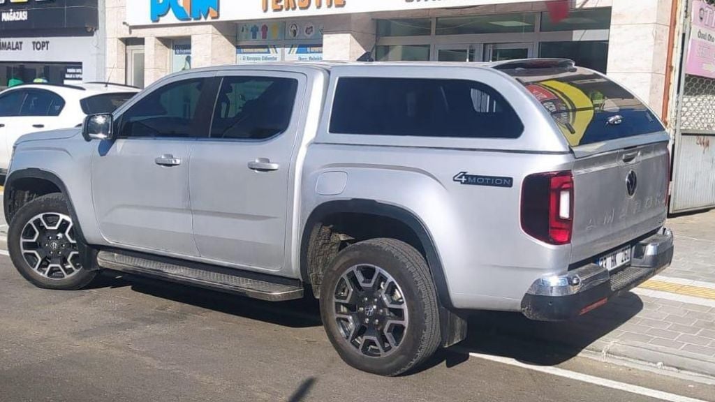 VOLKSWAGEN AMAROK CAMLI KABİN