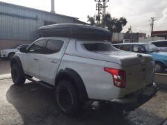 MITSUBISHI L200 FİBERGLAS DÜZ KAPAK (FULLBOX)